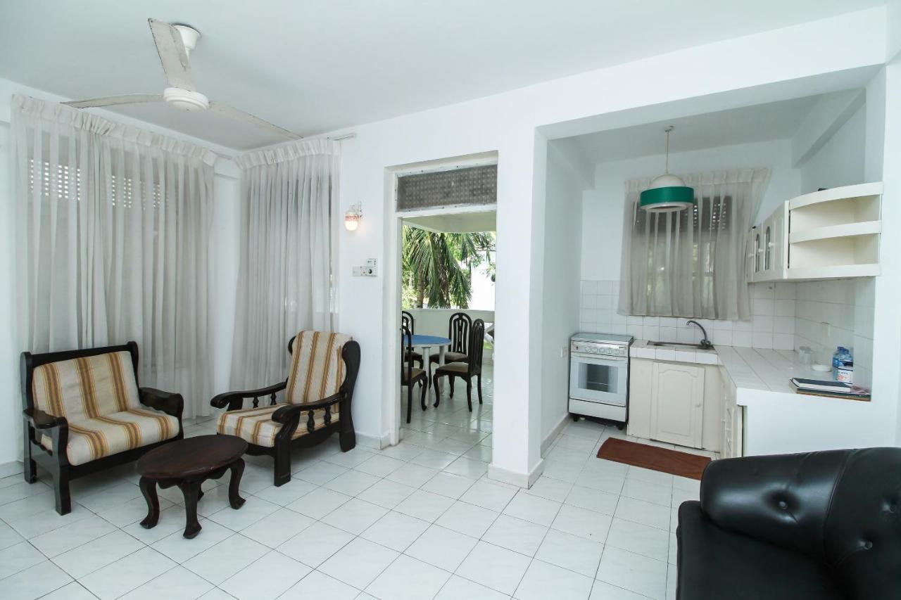 The Kings Bay Hotel Ettukala Экстерьер фото