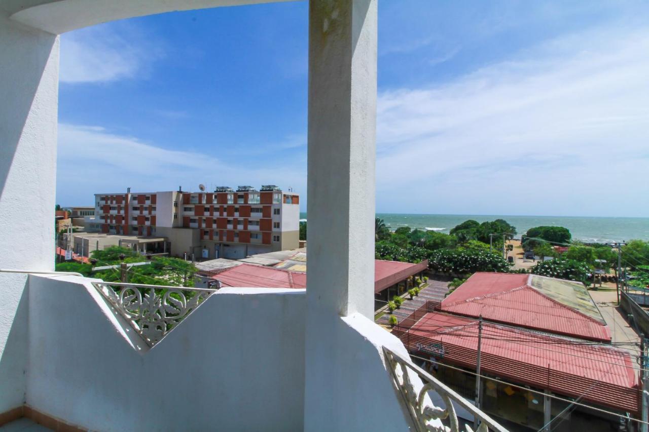 The Kings Bay Hotel Ettukala Экстерьер фото