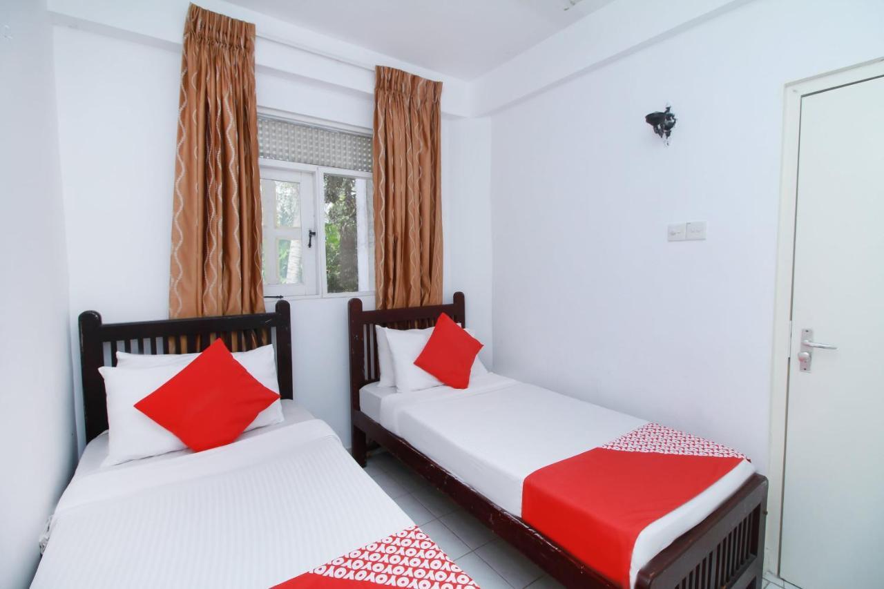 The Kings Bay Hotel Ettukala Экстерьер фото