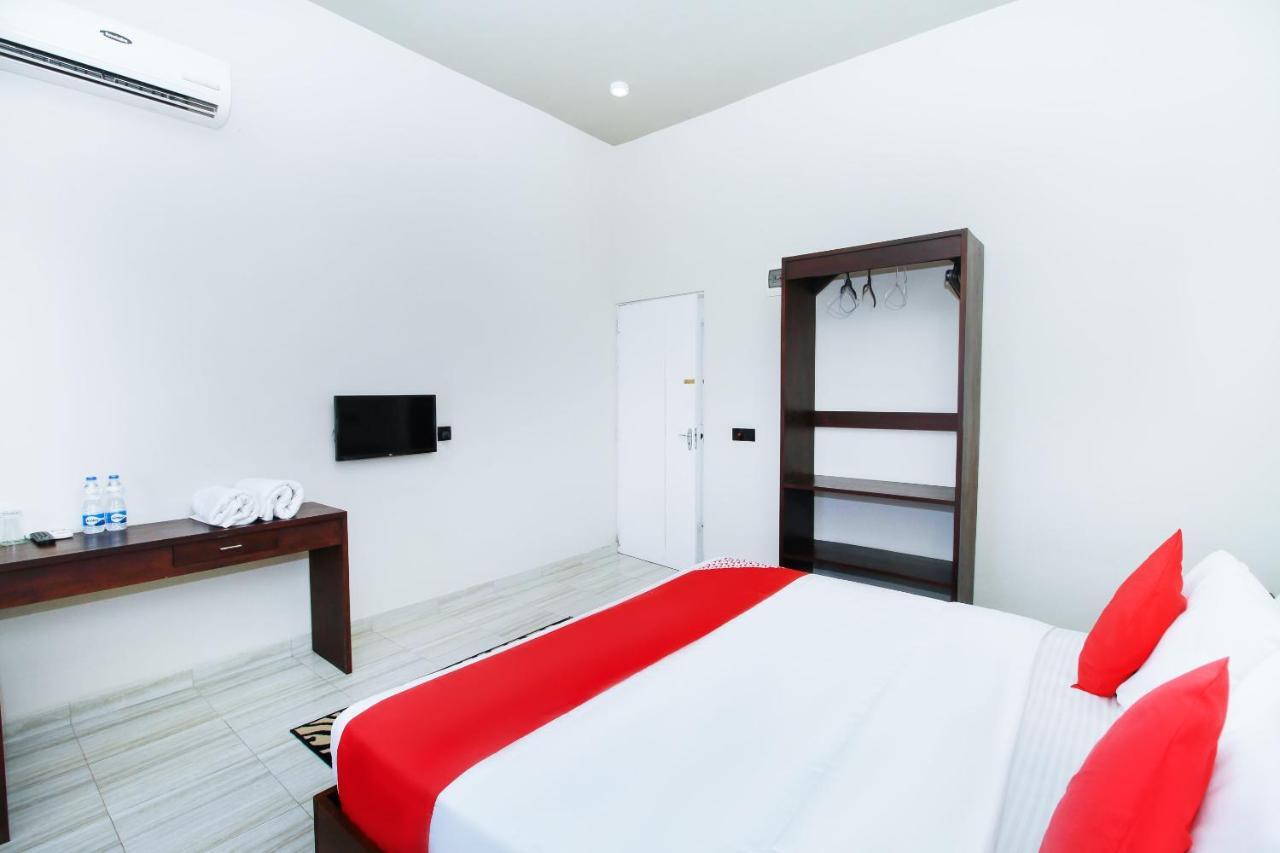 The Kings Bay Hotel Ettukala Экстерьер фото