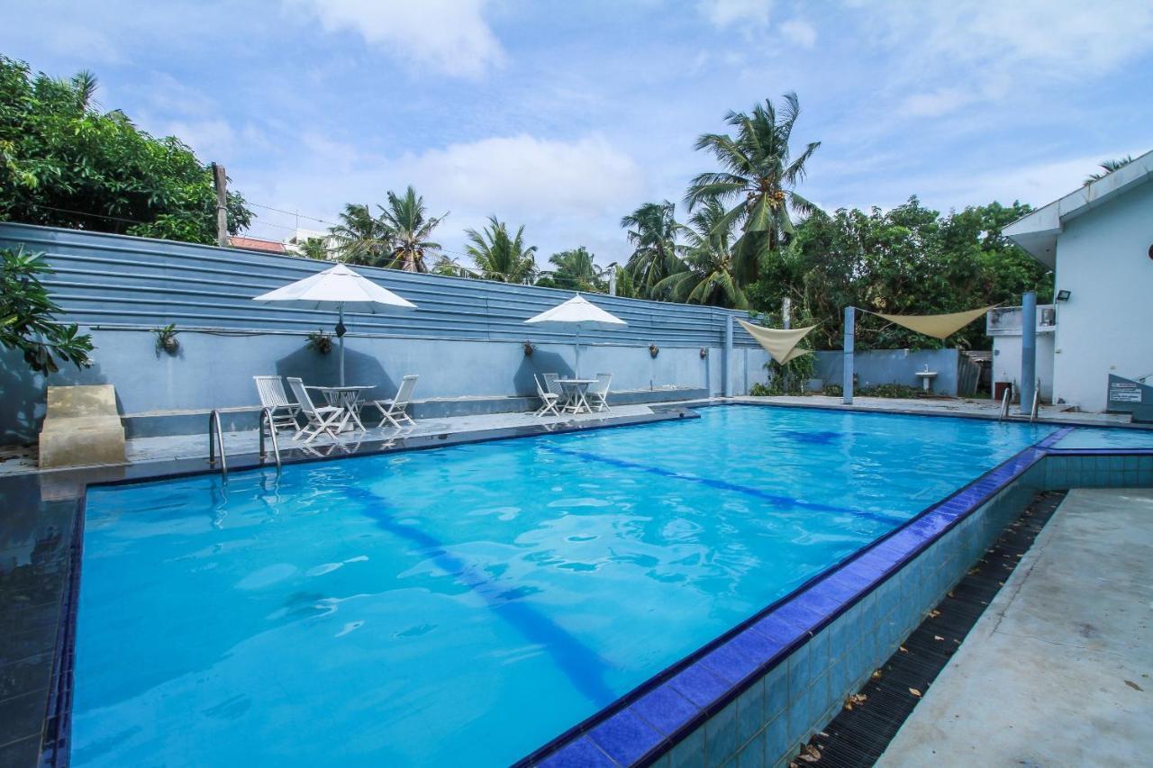 The Kings Bay Hotel Ettukala Экстерьер фото