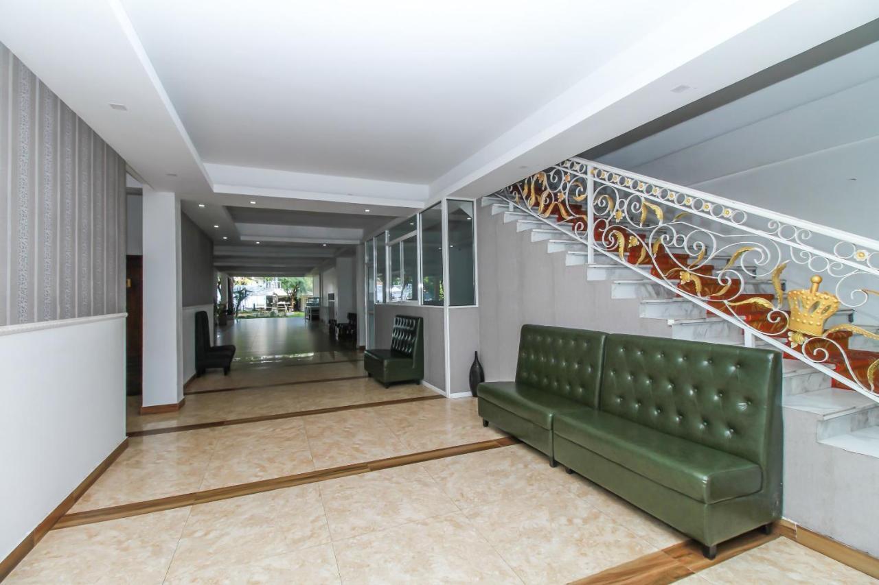 The Kings Bay Hotel Ettukala Экстерьер фото