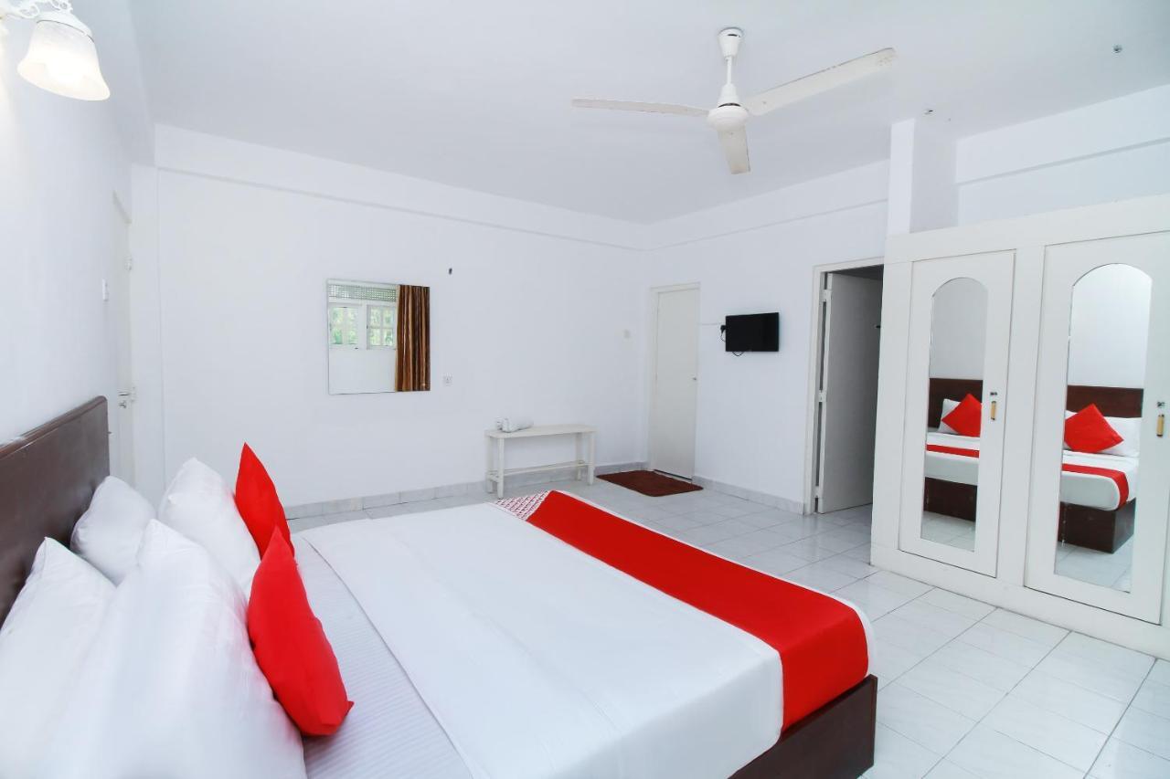 The Kings Bay Hotel Ettukala Экстерьер фото